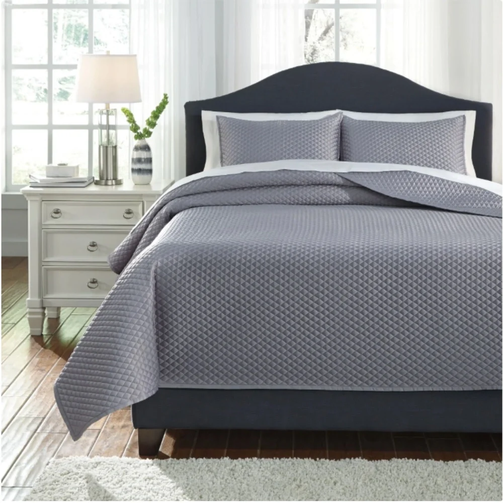 Signature Mini Diamond Design by Ashley Dietrick Gray King Quilt Bed Set NWT